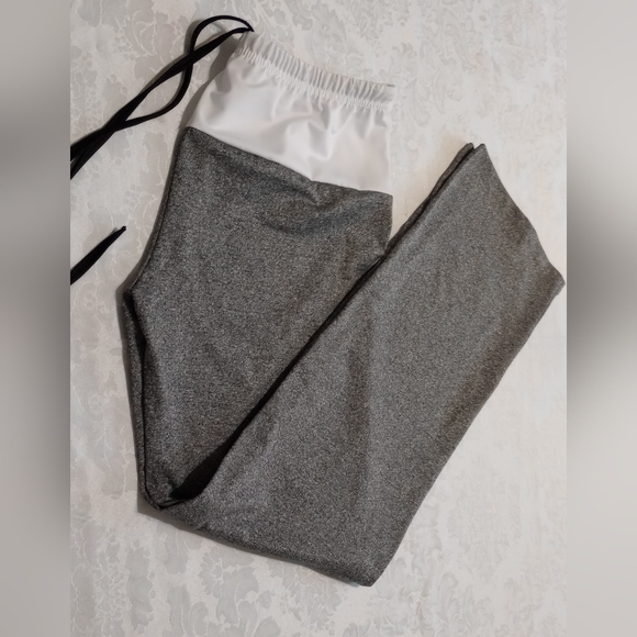 Bundle- Summer Casual Pants Medium - Picture 7 of 14